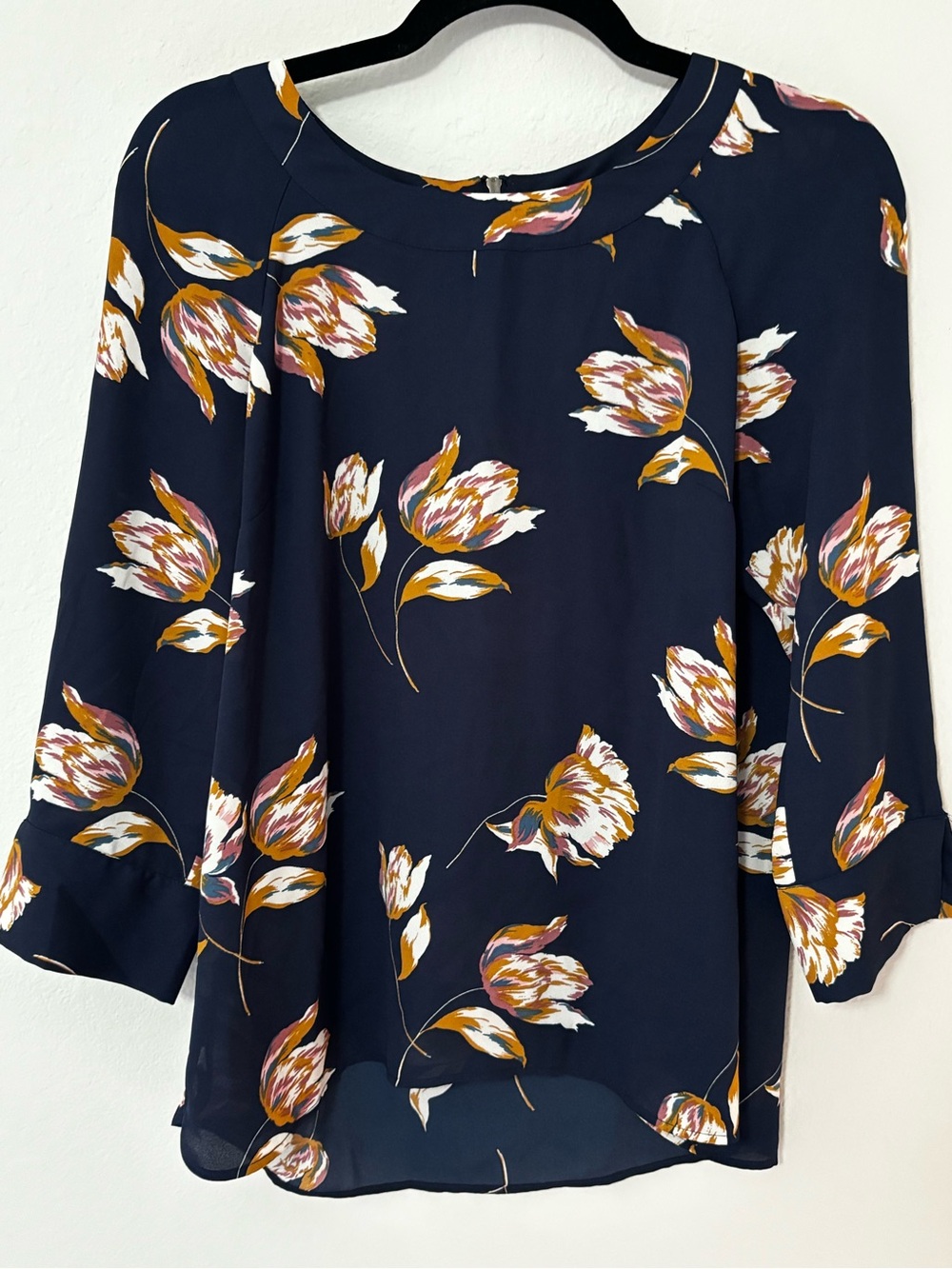 Daniel Rainn Navy Floral Blouse Sz PM